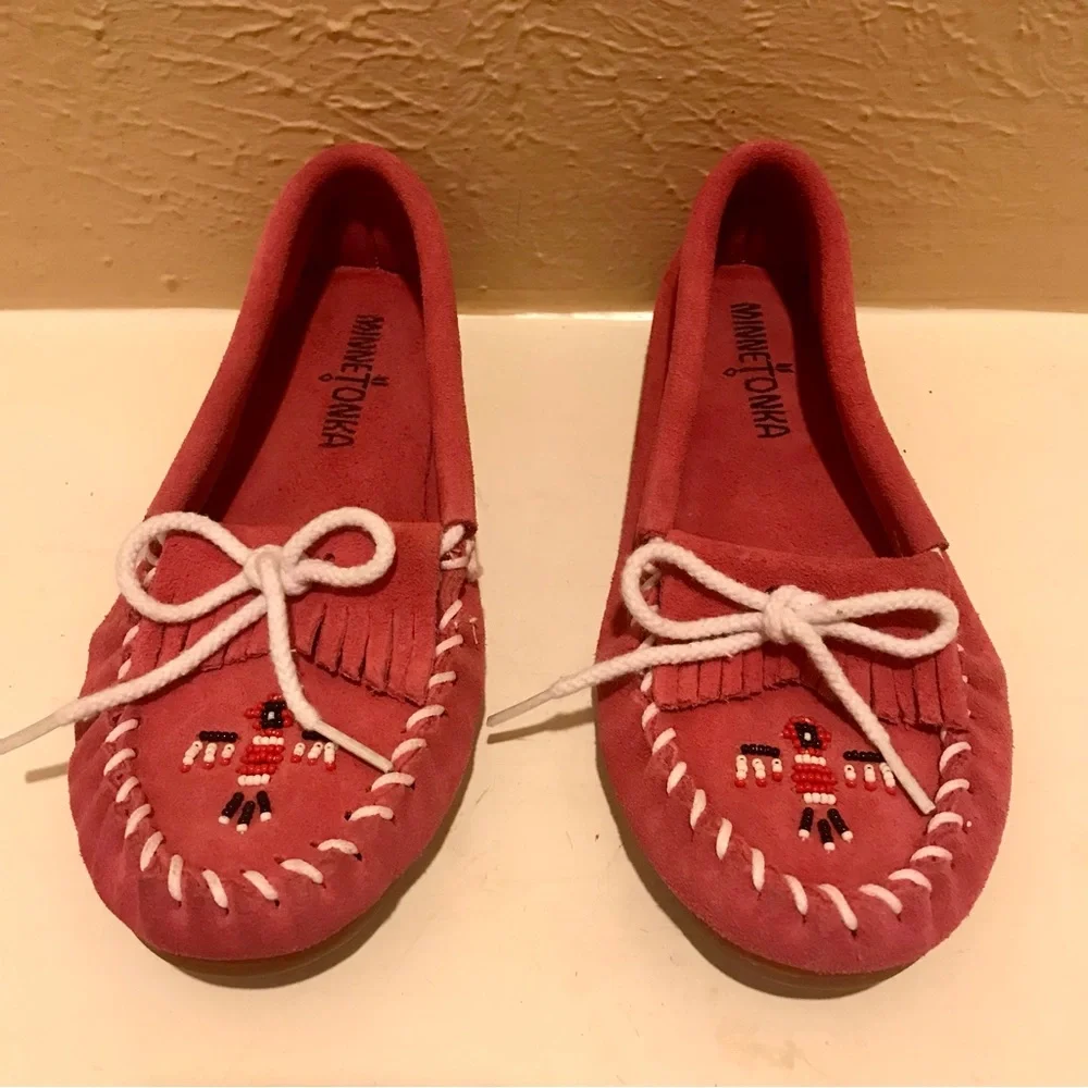 Minnetonka Girls Pink Thunderbird Beaded Moccasin Flats Size 2 Southwestern Boho